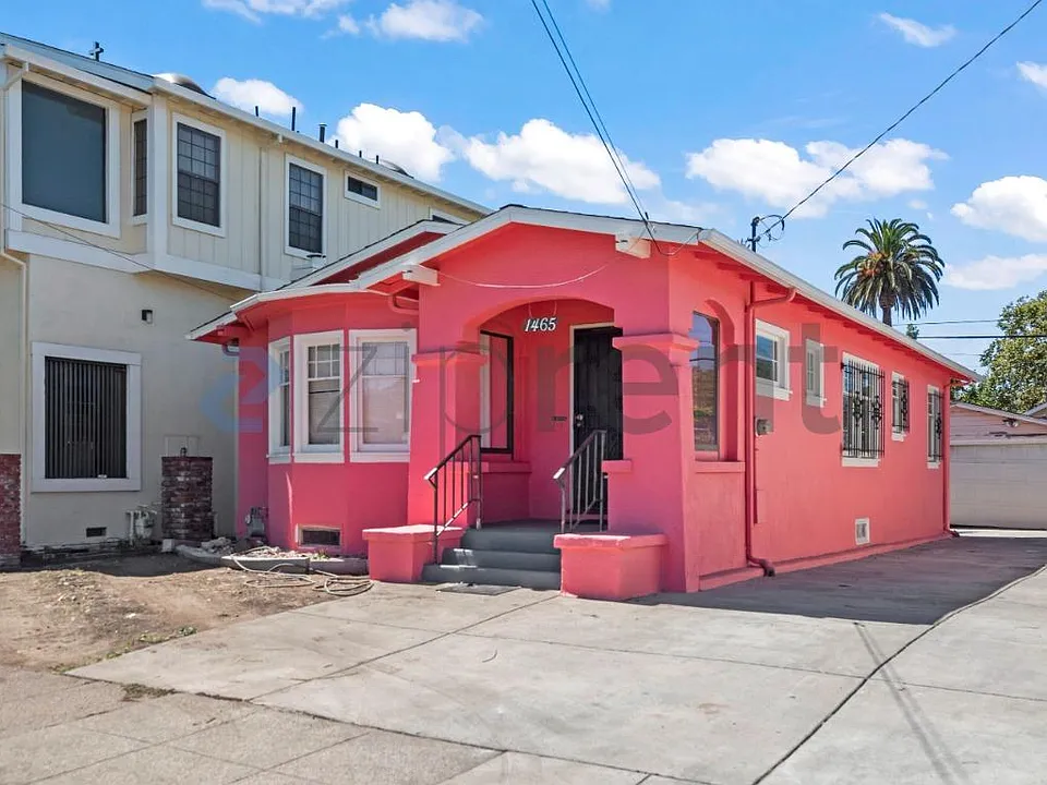 1465 67th Ave
