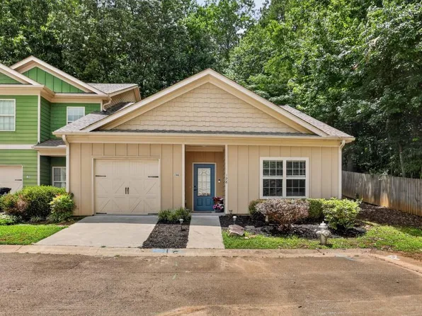 198 Towne Villas Dr, Jasper, GA 30143