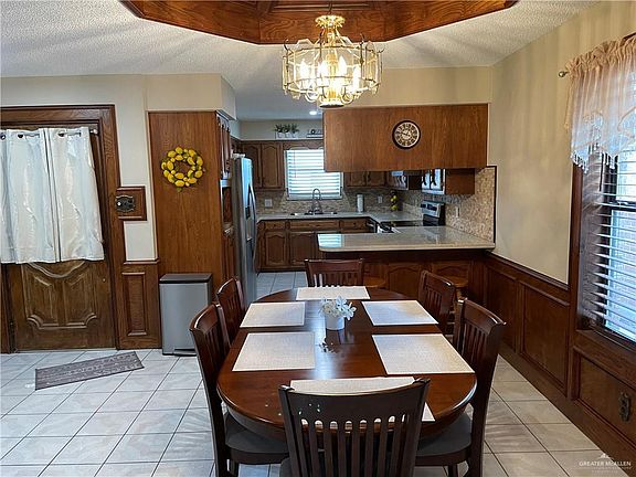 4th image of 2804 N Ashley Dr