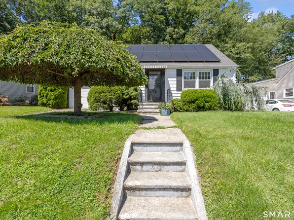 43 Deering Lane, Naugatuck, CT 06770