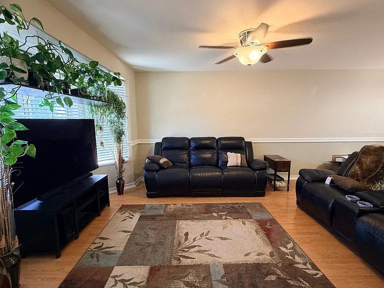 1524 D St SW #1524 — Photo 3