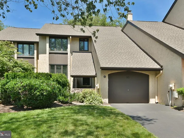 95 Golf Club Dr, Langhorne, PA 19047