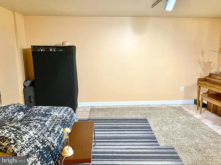 55 Taverngreen Ct — Photo 41
