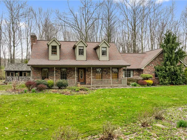 111 Red Brush Trl, Harmony, PA 16037