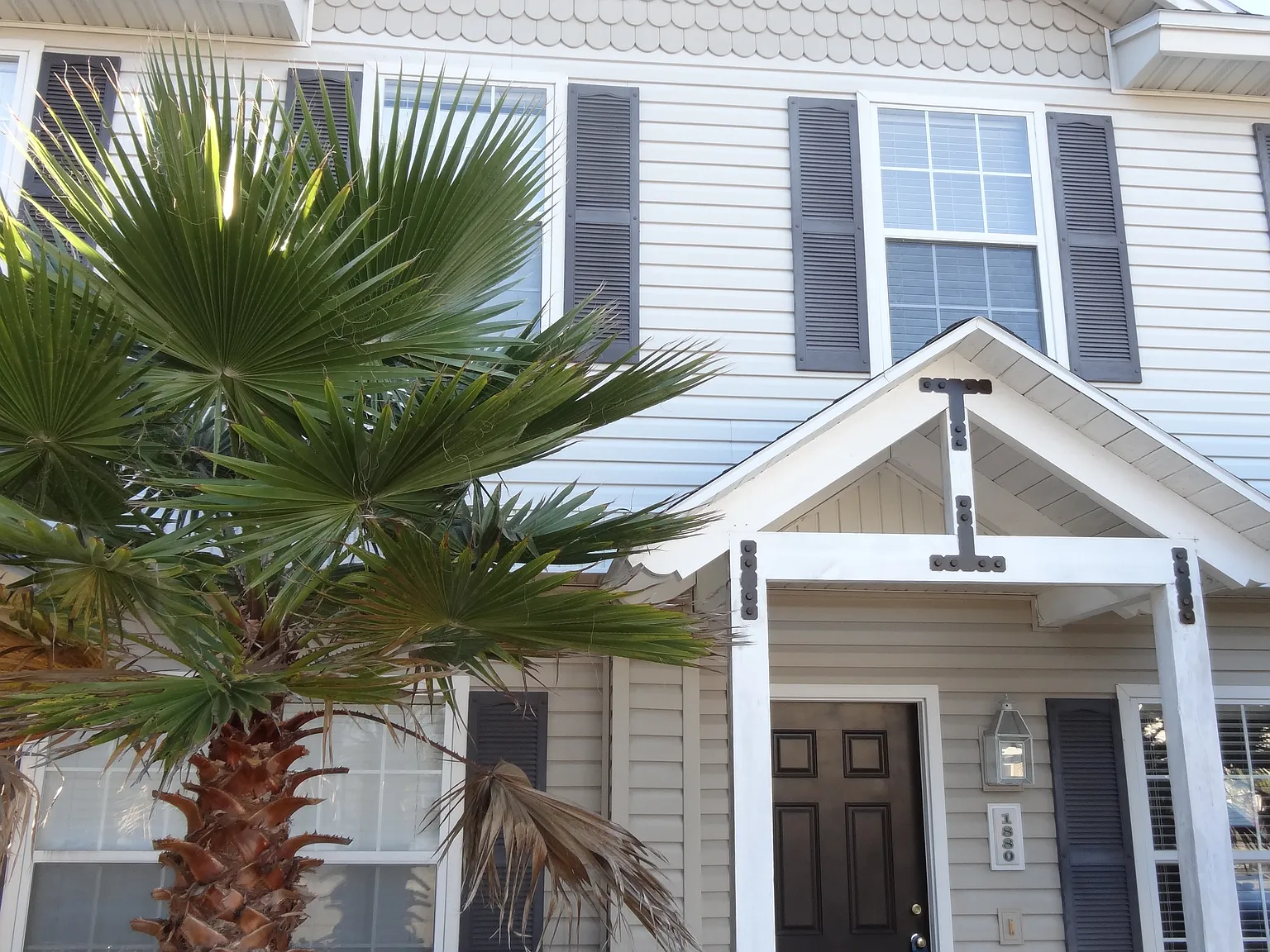 2 bed, 2.5 bath, 1264 sqft, $1,600 — Photo 1