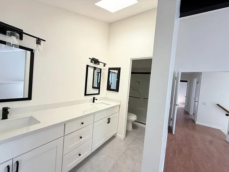 4057 San Francisco Ter — Photo 10