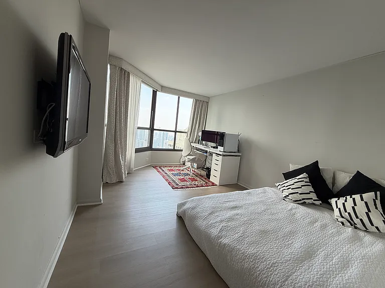 405 N Wabash Ave #4704 — Photo 11