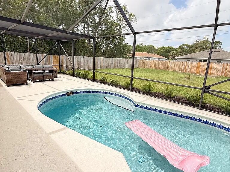 2358 SE Heathwood Cir — Photo 25