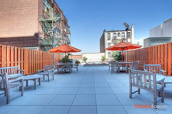 Sold by Modern Spaces | media 5