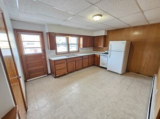 1815 Locust St #A, Sterling, IL 61081