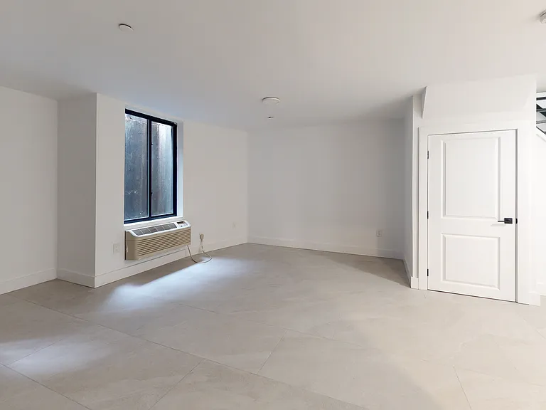 81 Suydam St #1A — Photo 6
