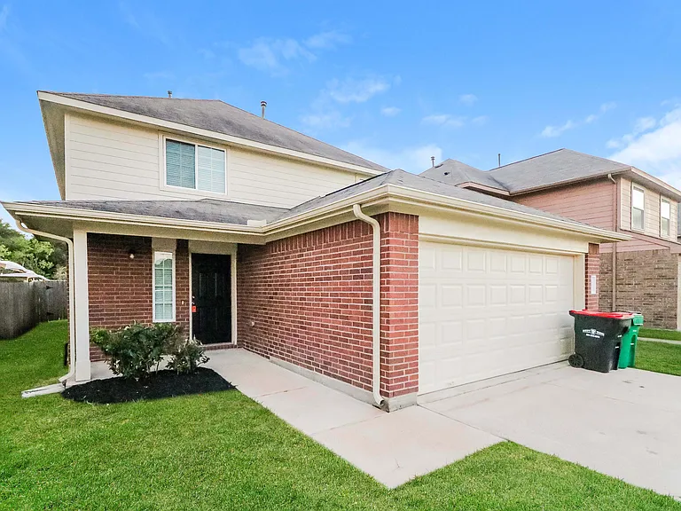 Brescia Ln — Photo 2