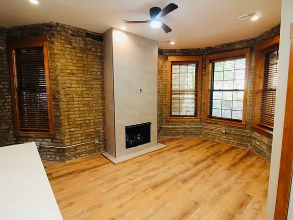5th image of 1717 N Winchester Ave APT 1
