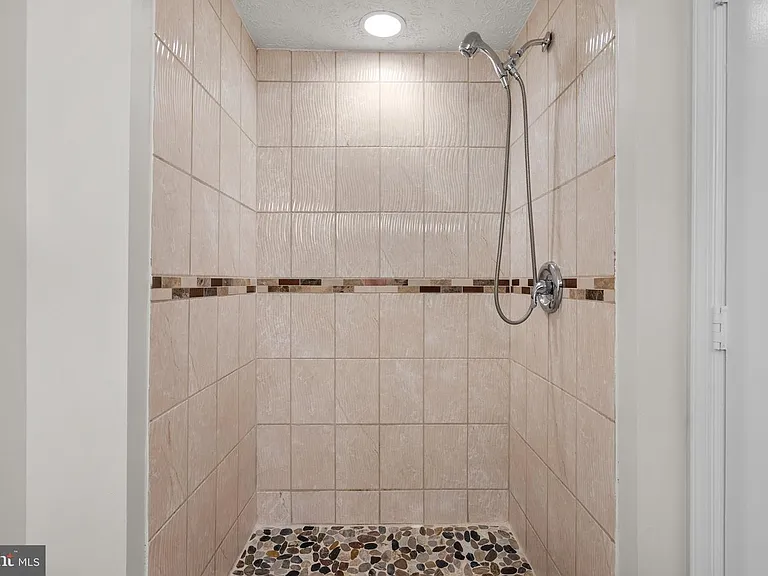 14205 Castlemoor Ct — Photo 26