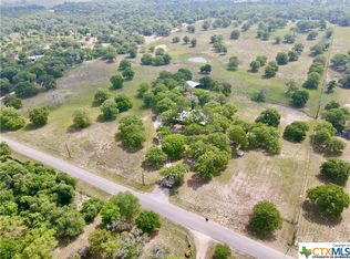 901 Vivroux Ranch Rd, Seguin, TX 78155