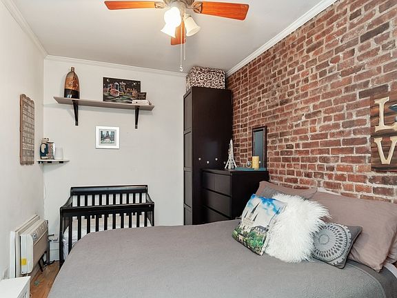 4th image of 140 W 74th St APT 1C