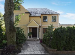 85-20 Avon St, Jamaica, NY 11432