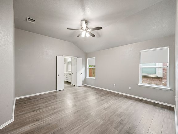 2nd image of 119 Lipan St