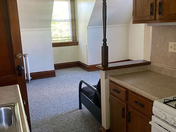 5th image of 230 W 9th St #21-1