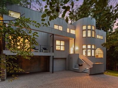 210 Sunnyridge Cir, Golden Valley, MN, 55422