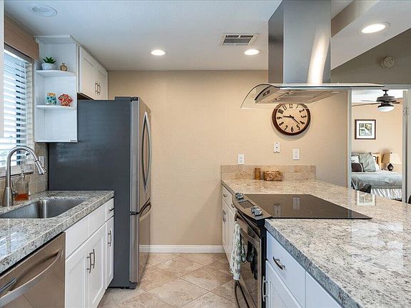 5th image of 40710 W La Costa Cir