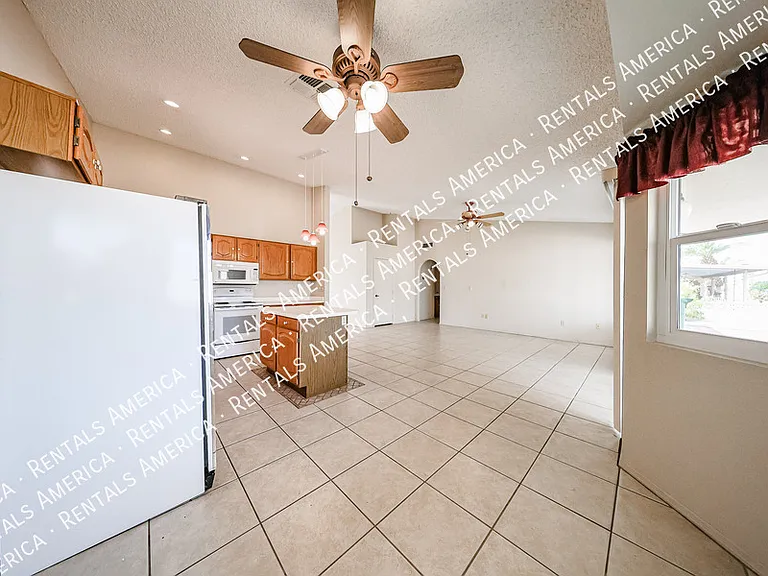 2720 Leisure World — Photo 16