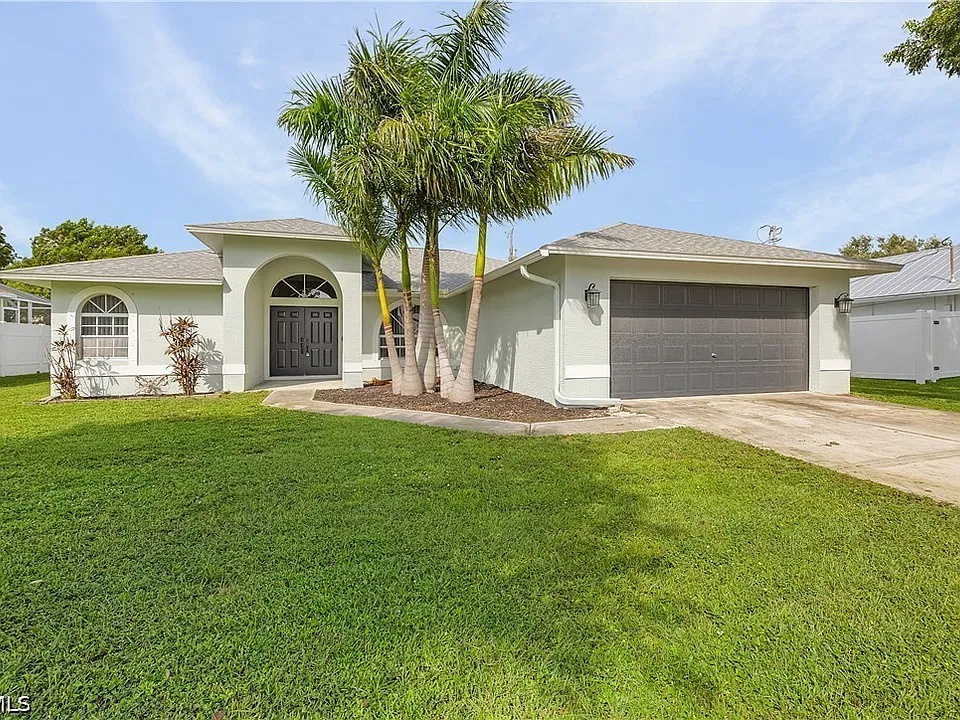 4318 SW 9th Ave