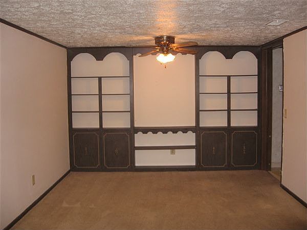 garden syle living and dining room