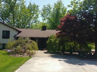 12179 Hill Rd, Swartz Creek, MI 48473