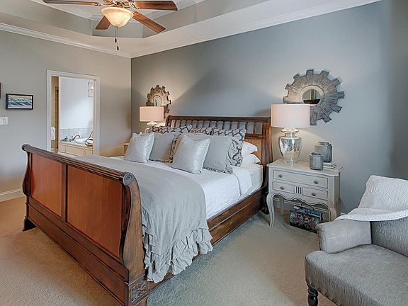 4th image of 415 Westbridge Dr #2