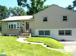 27 Maple Rd, Wallingford, PA 19086