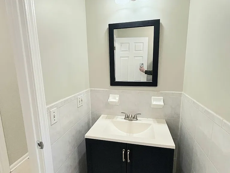 132 Fabyan Pl #1 — Photo 2