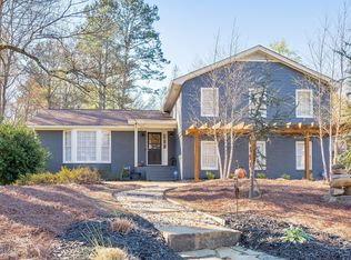 1405 Woodcrest Dr, Roswell, GA 30075