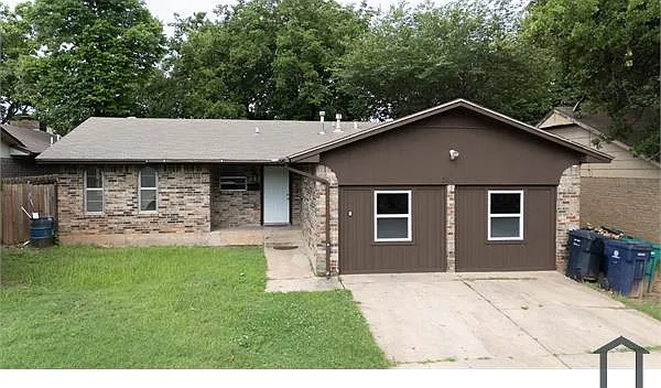 5 bed, 1037 sqft, $1,895 — Photo 2