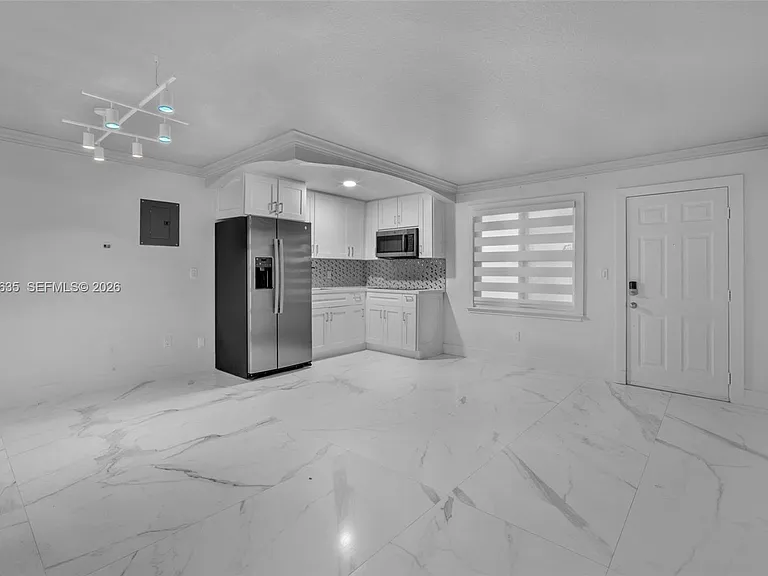 3245 Virginia St #16 — Photo 2