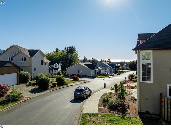 5th image of 1100 Sequoia Loop