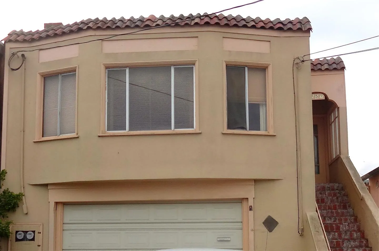 257 Milton Ave photo 1