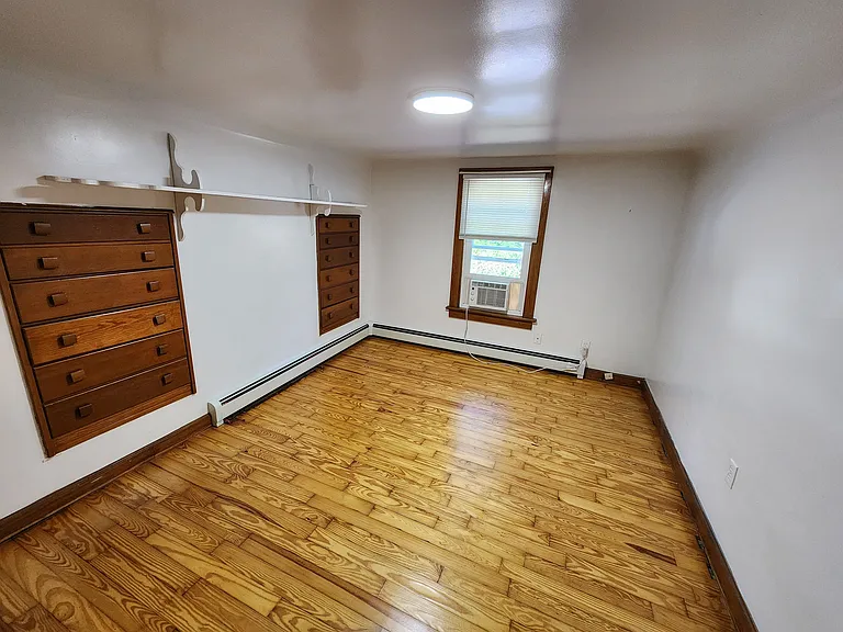 105 N Highland St — Photo 29