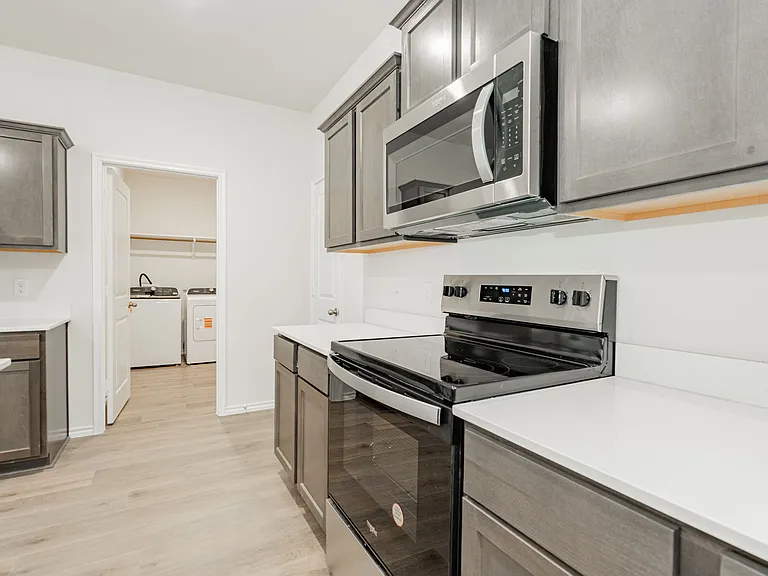 903 Shear Dr — Photo 9
