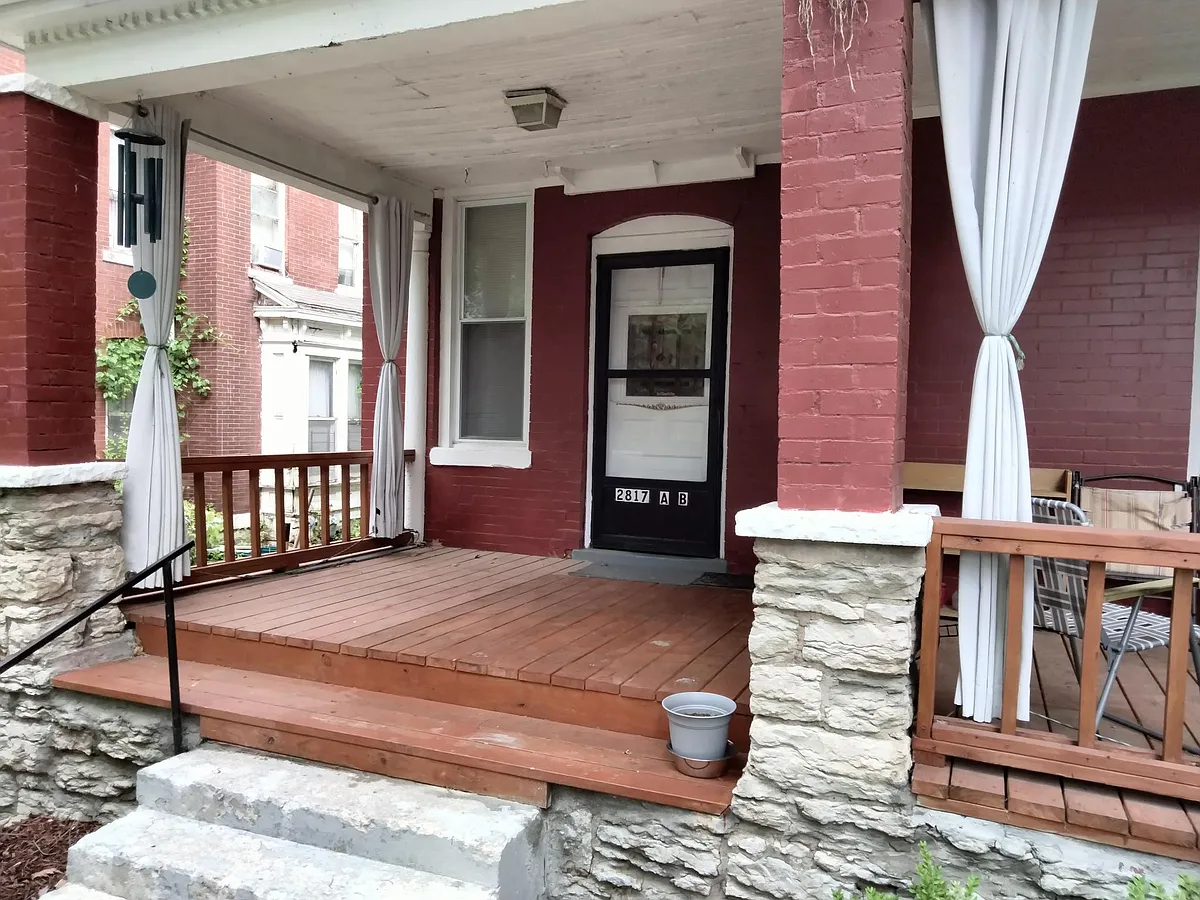 Building Photo - 2817 Charlotte St #1