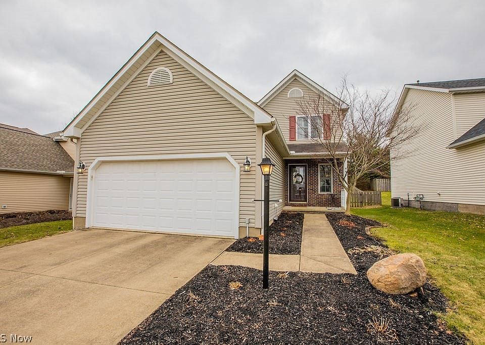 1st image of 446 Charleton Dr