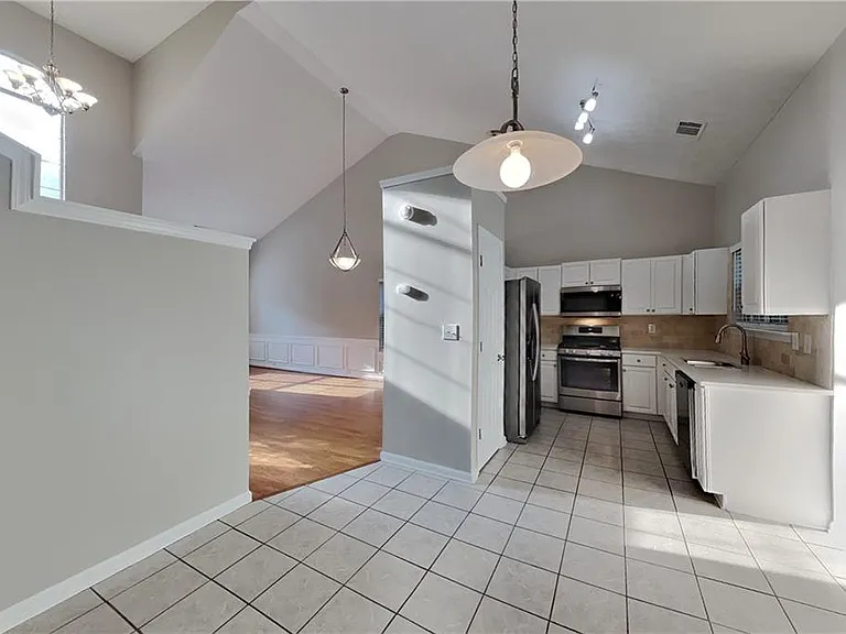 1716 Chanson Pl — Photo 7