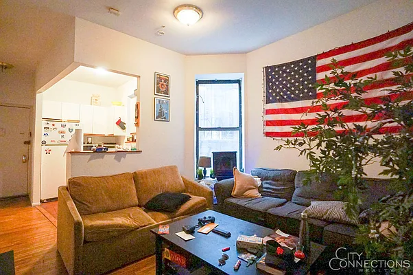 Rented by City Connections Realty | media 24