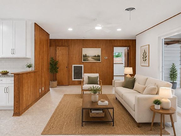 4th image of 2337 Pearland Ave