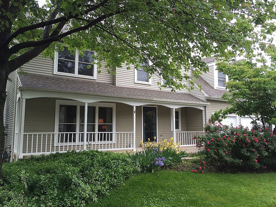 1st image of 202 Cranbrook Dr NE