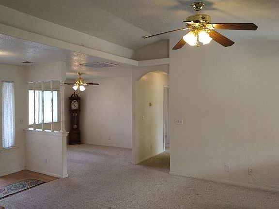 4th image of 18677 Plumas St