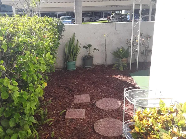 952 Virginia St APT 101, Dunedin, FL 34698