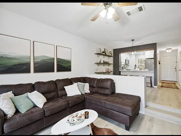 11404 Walnut Ridge Dr #10 — Photo 5