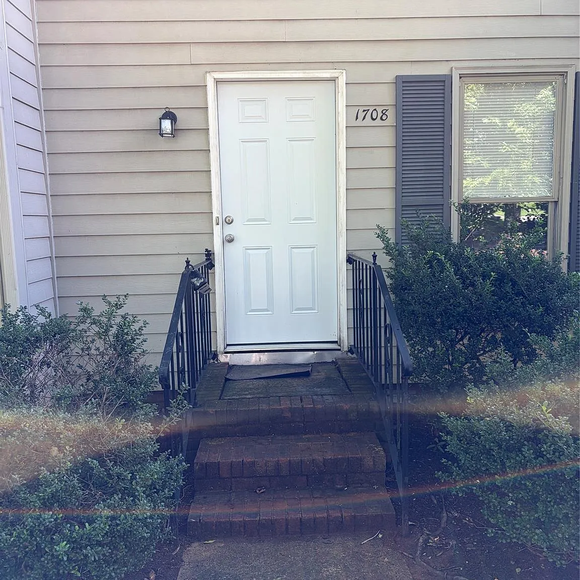 2 bed, 1.5 bath, $1,600 — Photo 2