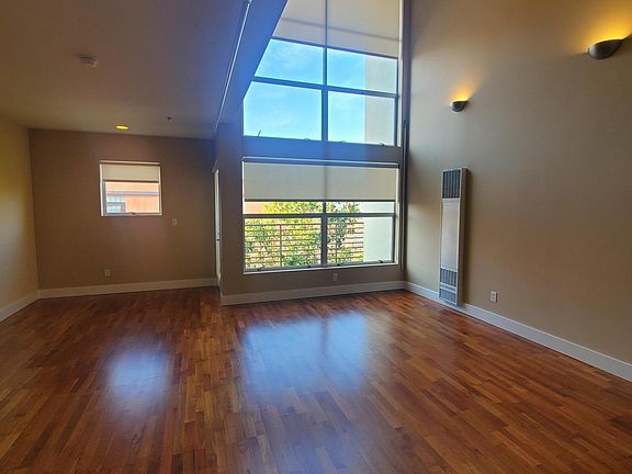 THERE'S NOTHING ON THE MARKET THAT OFFERS THIS MUCH SPACE 1293+/-SF + PARKING+WATER/SEWER/GARBAGE PAID BY LL w/ $500 DEPOSIT